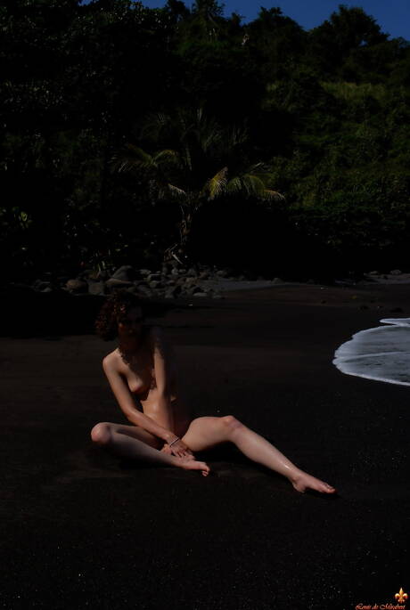 Louis De Mirabert are pleased to offer you xxx photos featuring Liana has a beautiful shape