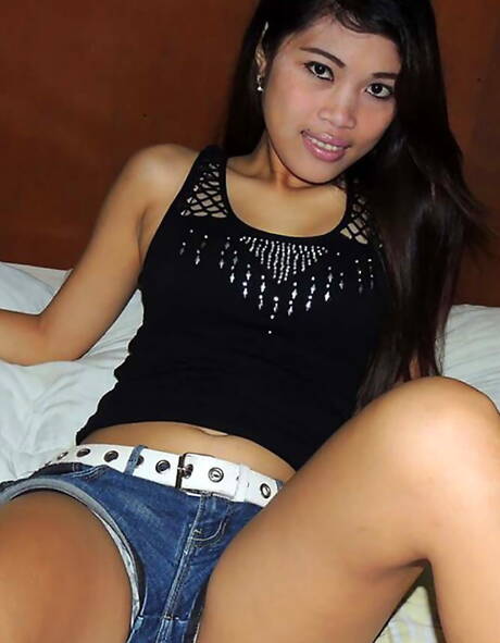 Trike Patrol invites you to browse their xxx pics with Rhian in boy fuck girl action