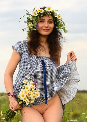 Amour Angels are pleased to offer you xxx photos featuring Jennifer exhibit sexy body