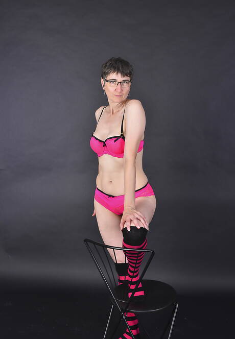 TAC Amateurs are proud to present you with a free pics featuring Hot Milf xxx gallery 269903