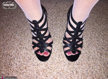 TAC Amateurs offers xxx pic gallery with Busty Bliss xxx gallery 274478