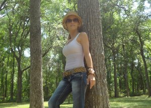 Petite Lover are pleased to offer you a free photos featuring Jolene demonstrating nice shape